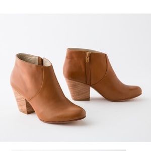 Fortress of Inca Adriana Coco booties in Scotch